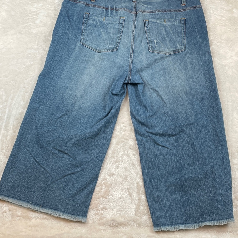 Mix It Medium Blue Cropped Raw-Hem Jeans - Picture 7 of 8